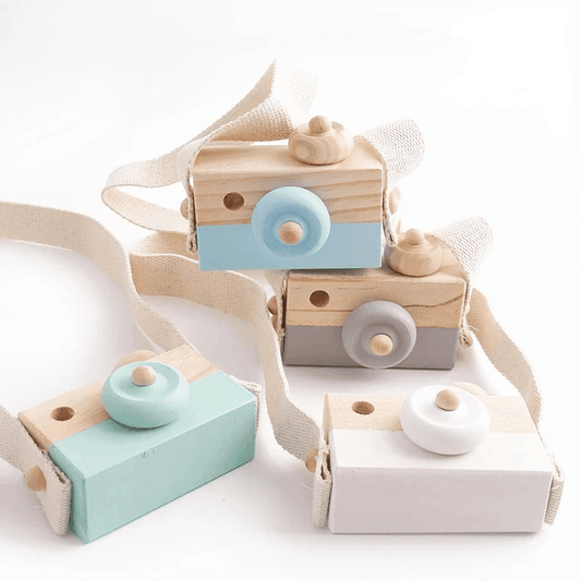 תמונה של "מצלמה מעץ לעיצוב חדר ילדים ומשחק: השילוב המושלם בין יצירתיות לעיצוב"