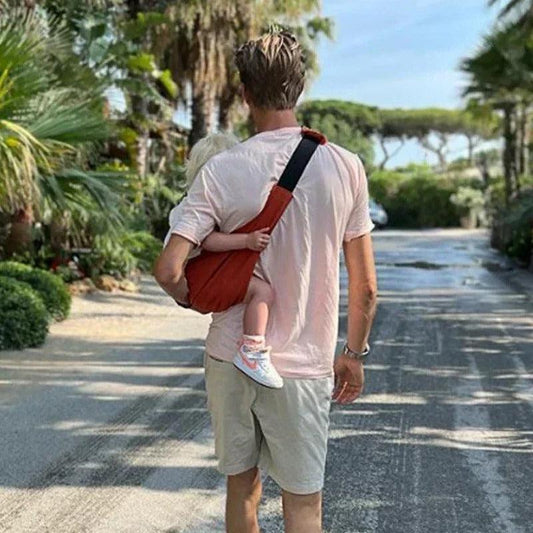 מנשא צד לתינוק - חיבוק חם ובטוח בכל שלב - מיה מתנות שילדים אוהבים